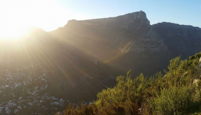The Ultimate Guide to Signal Hill Sunset Picnics